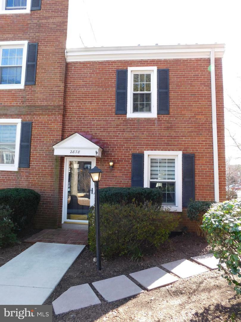 Property Photo:  2878 S Abingdon Street  VA 22206 