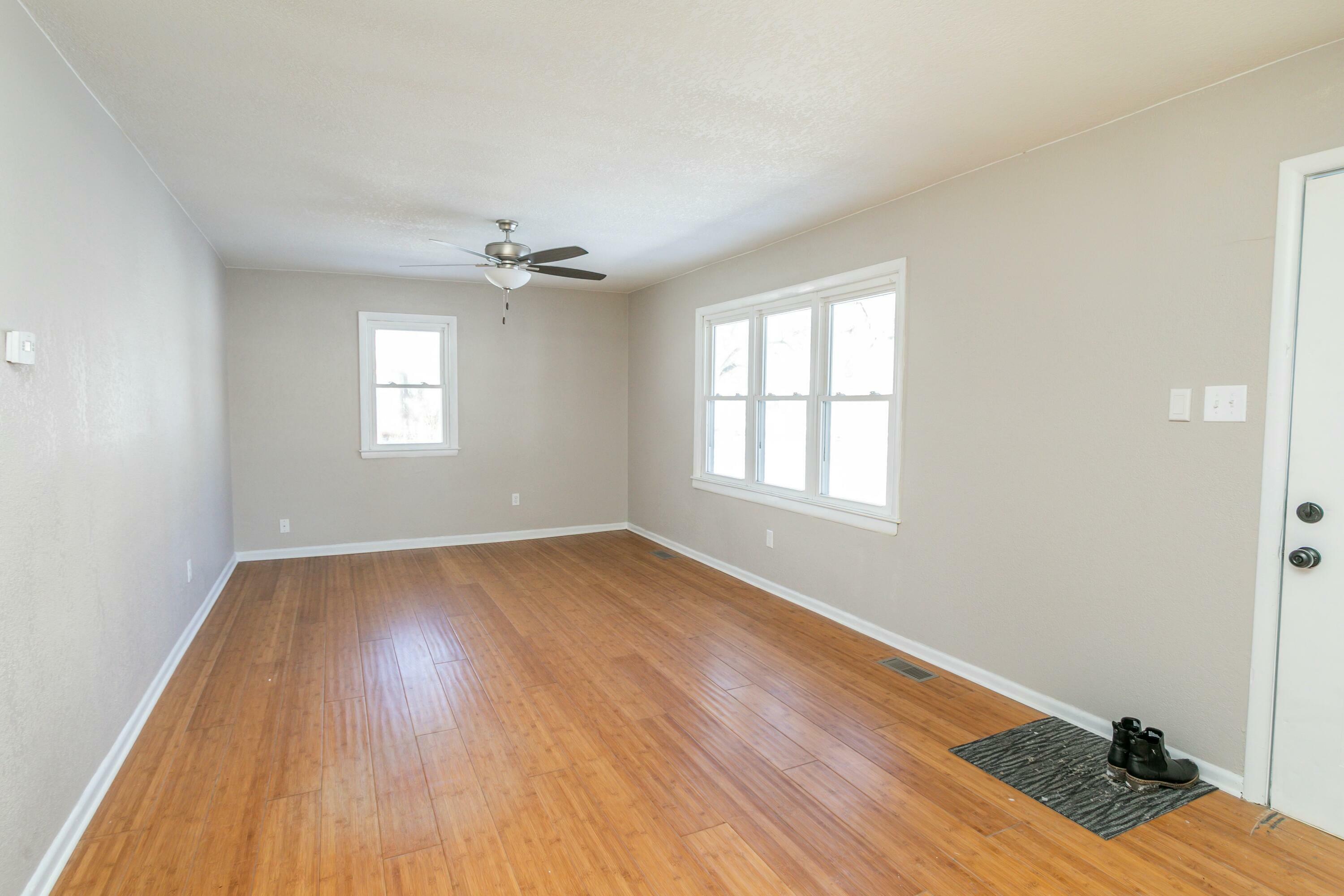 Property Photo:  203 Hudson Ave  MO 65255 