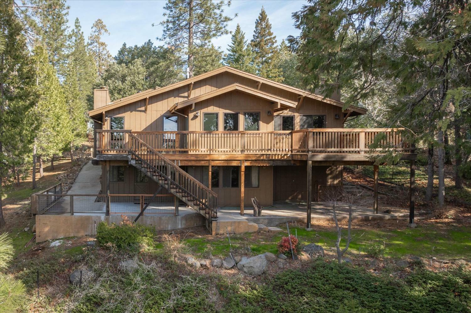 Property Photo: 839 Forest Meadows Drive CA 95247