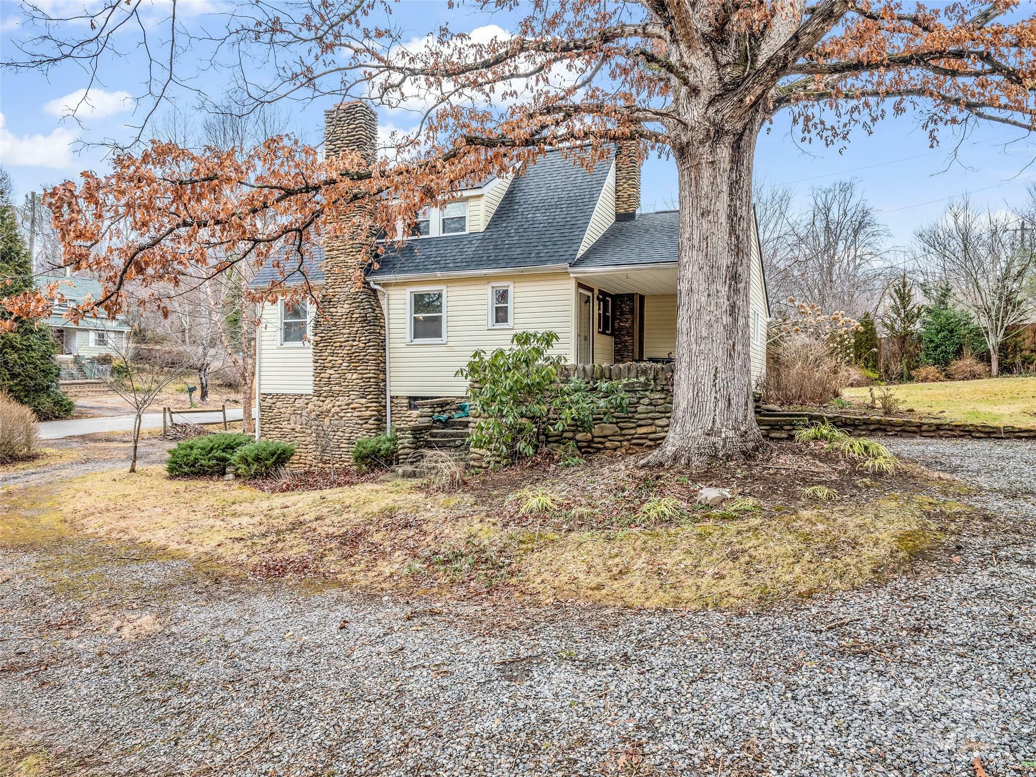 Property Photo:  101 Hiawassee Avenue  NC 28711 