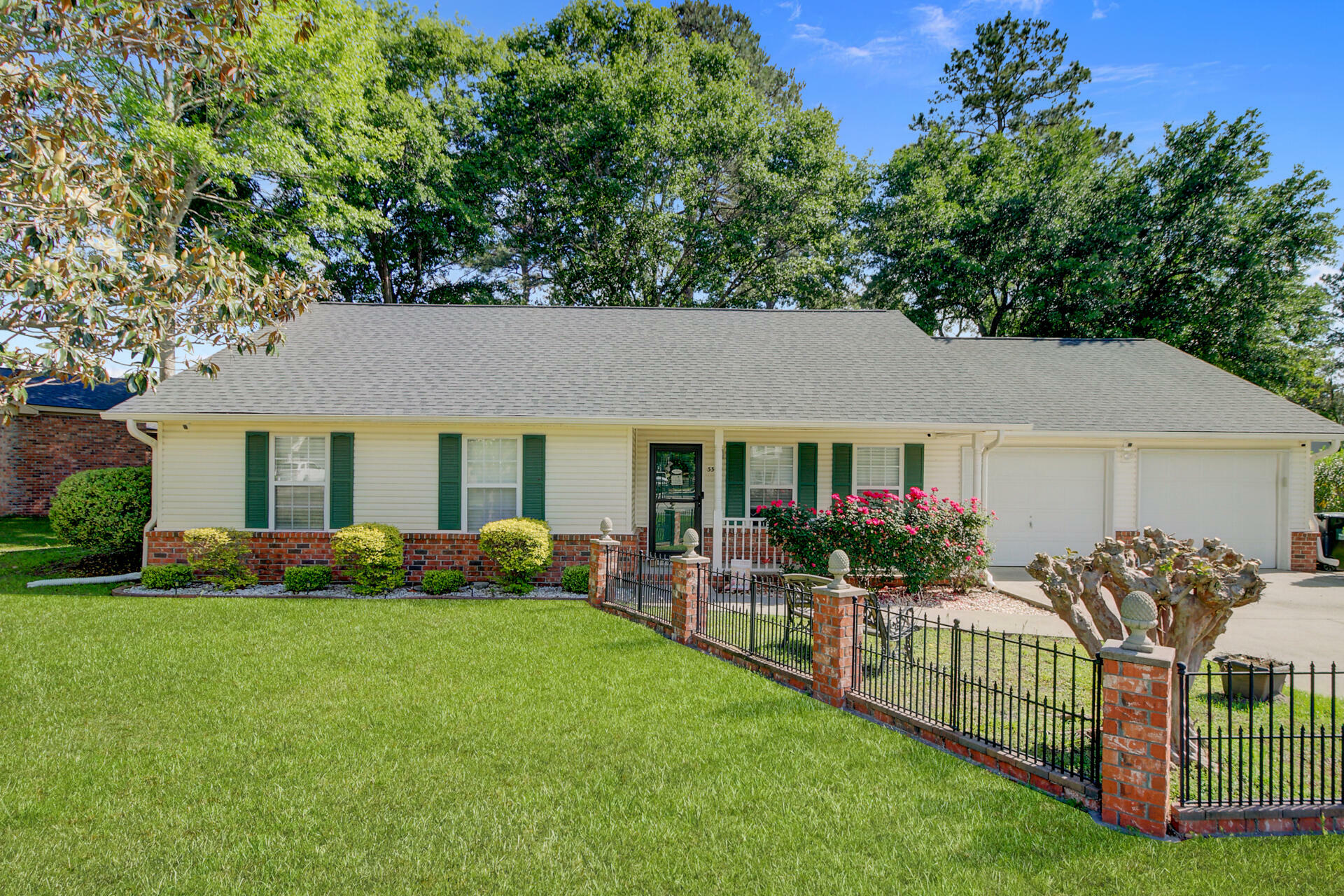 Property Photo: 3360 Pinewood Drive SC 29456