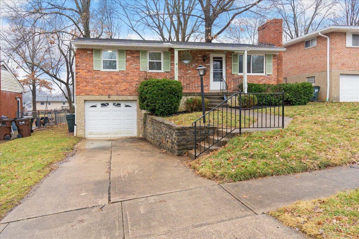 Property Photo: 291 Lux Avenue OH 45216
