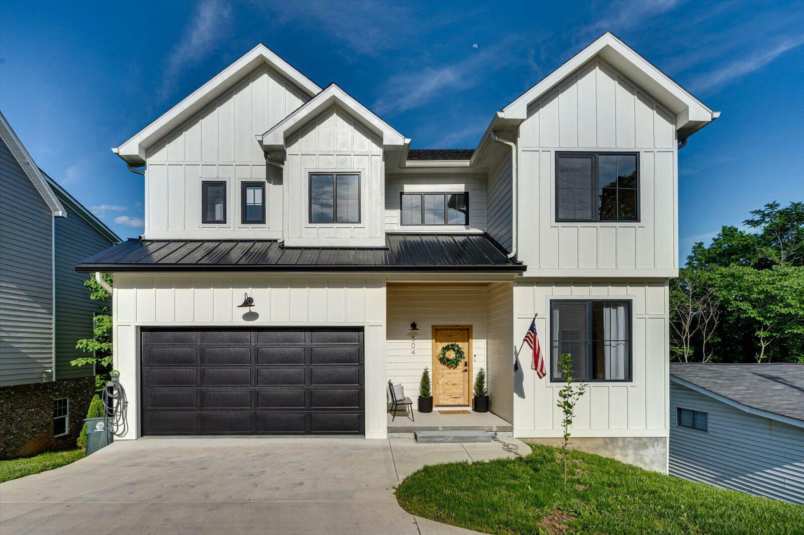 Property Photo: 504 Rosewood Street TN 37405