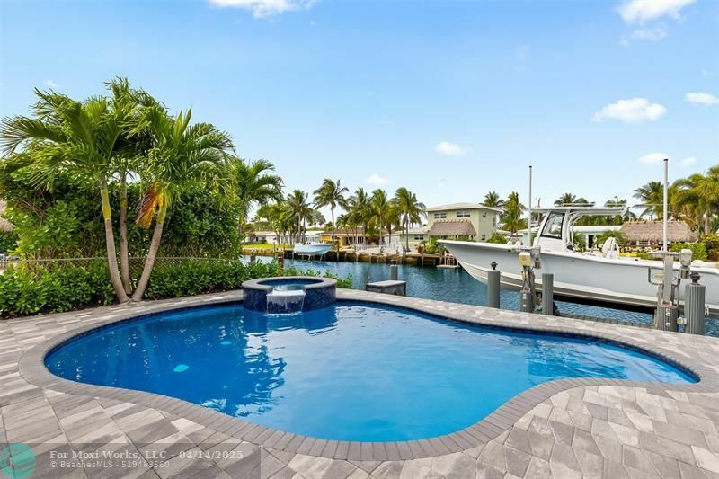 Property Photo: 241 SE 4th St FL 33060