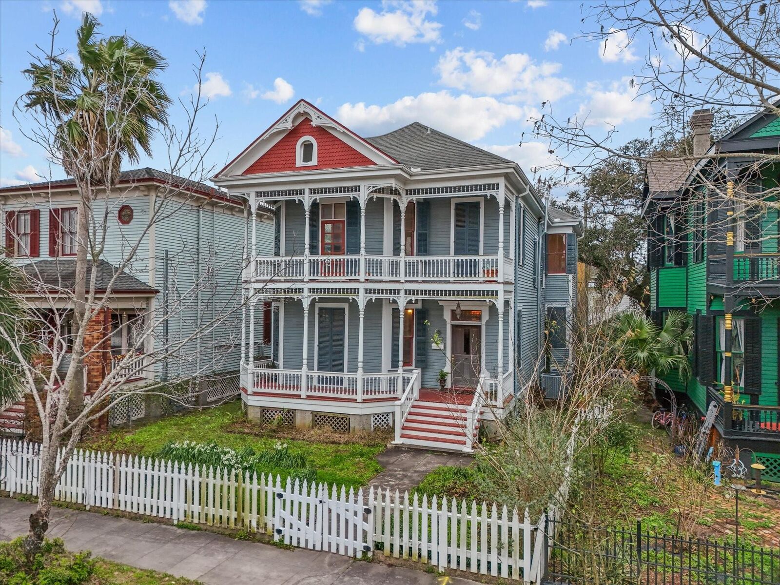Property Photo: 1609 Postoffice TX 77550