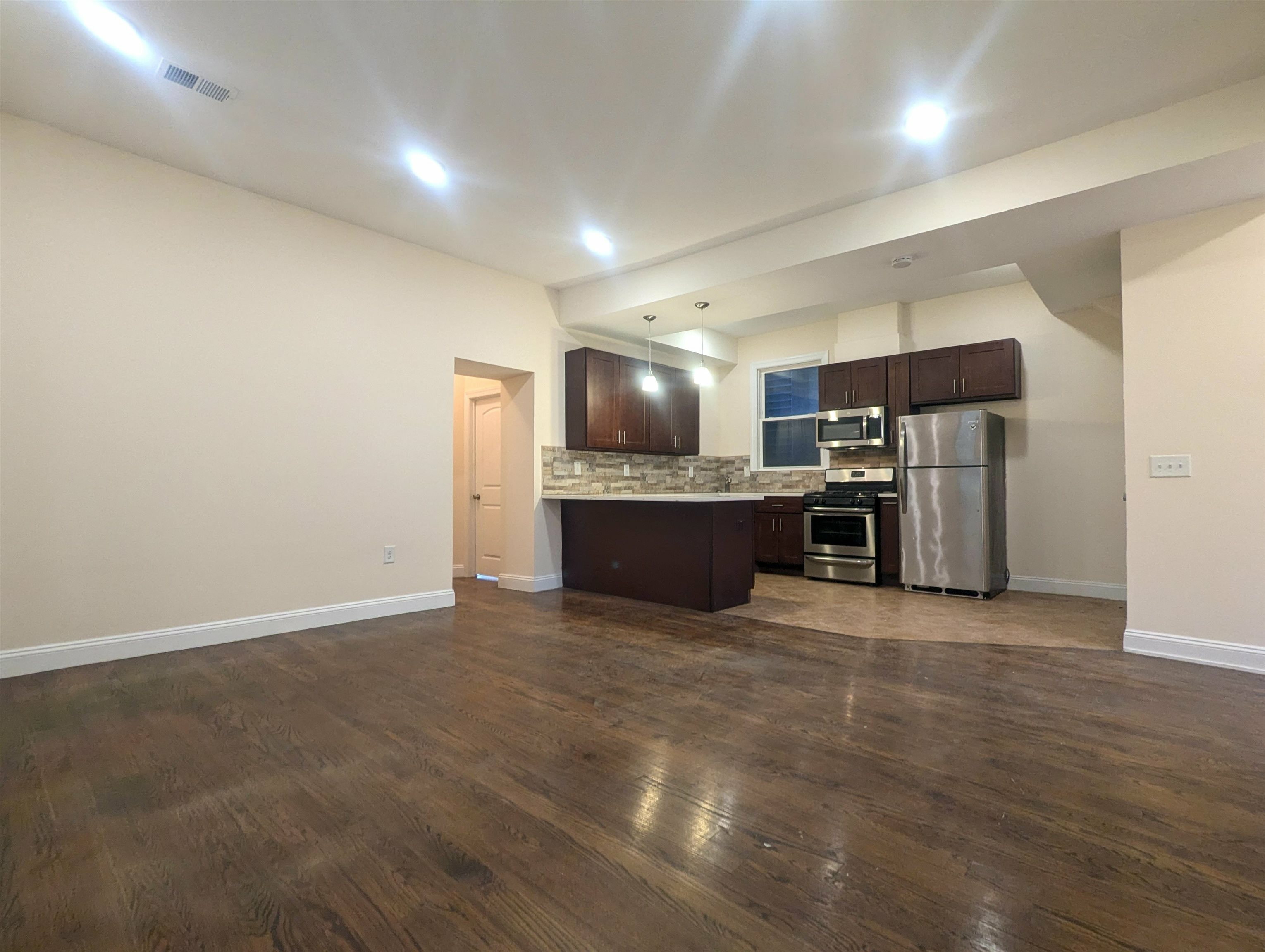 Property Photo:  377 Ogden Ave 2  NJ 07307 