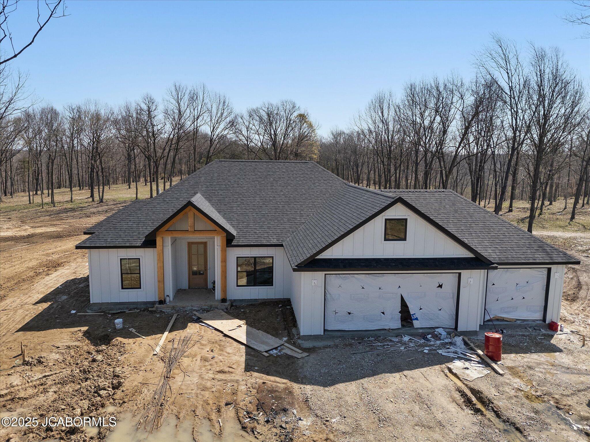 Property Photo: 7058 County Road 409 MO 65251