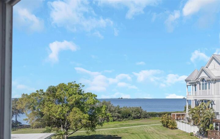 Property Photo: 606 Indiana Avenue FL 34681