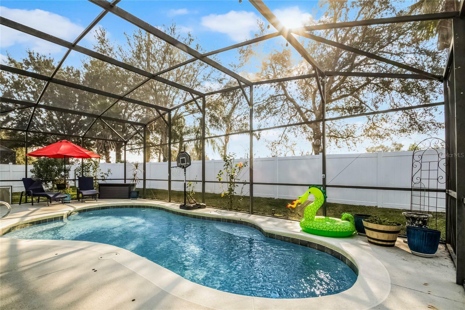 Property Photo:  1602 Pine Ridge Drive  FL 33896 