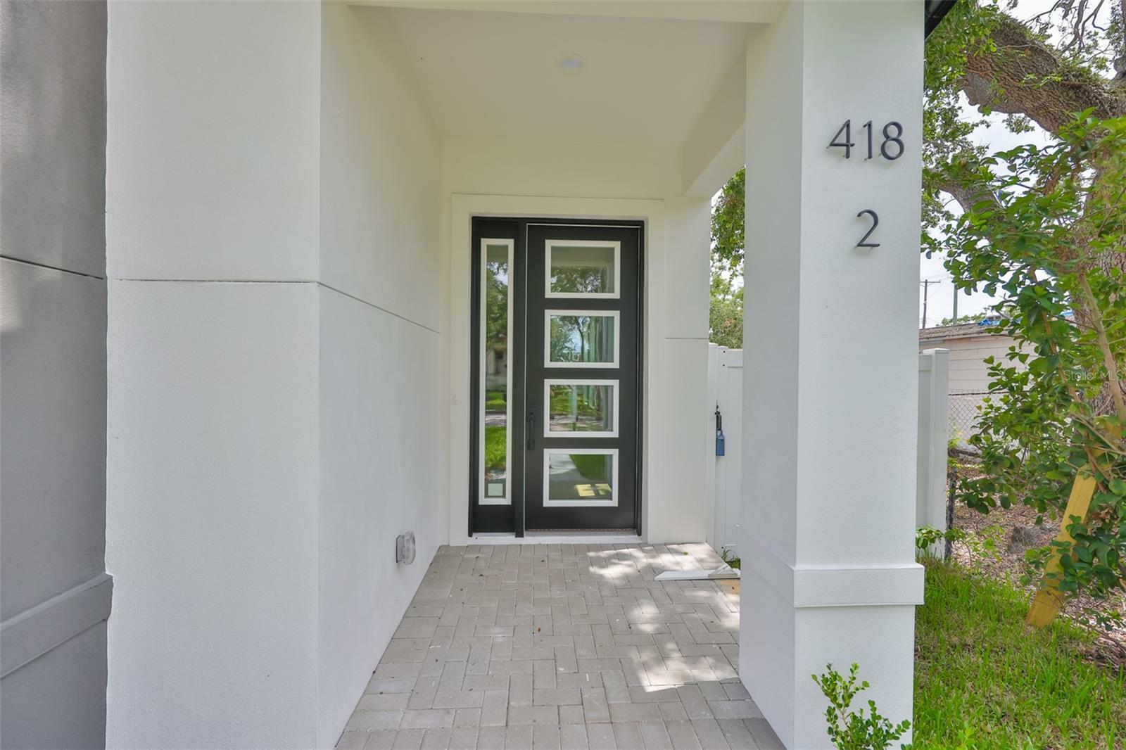 Property Photo: 418 W Frances Avenue 1 FL 33602
