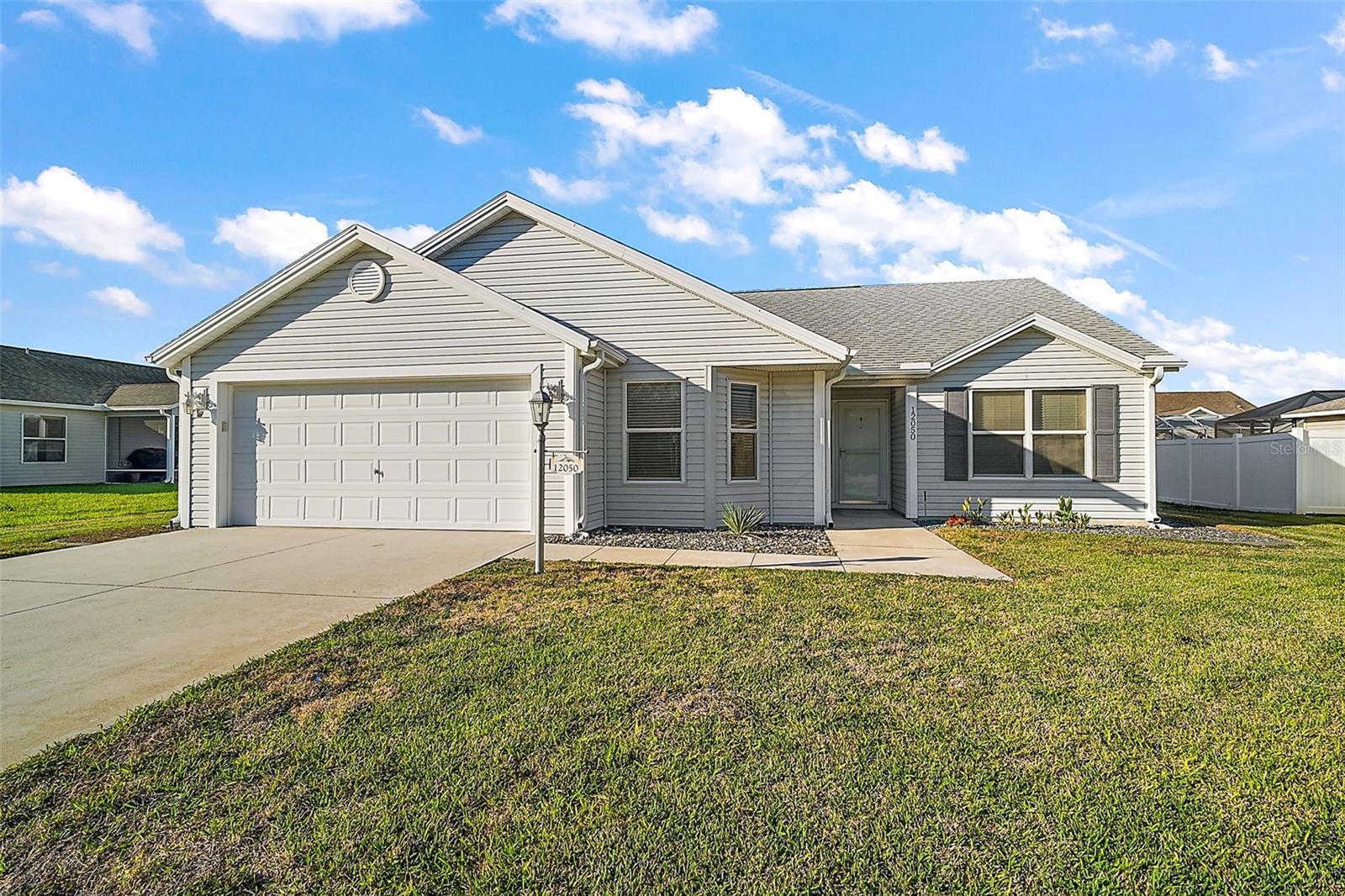 Property Photo: 12050 NE 51st Circle FL 34484
