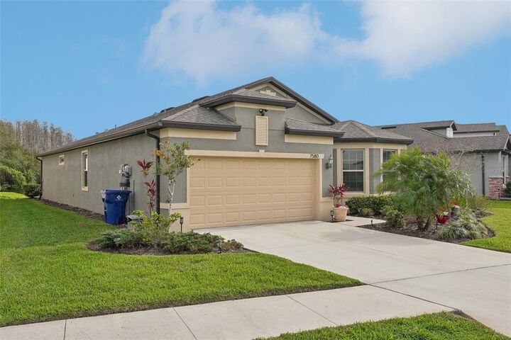 Property Photo:  7580 Pool Compass Loop  FL 33545 