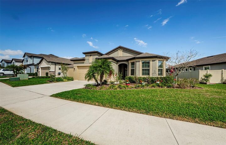 Property Photo: 7580 Pool Compass Loop FL 33545