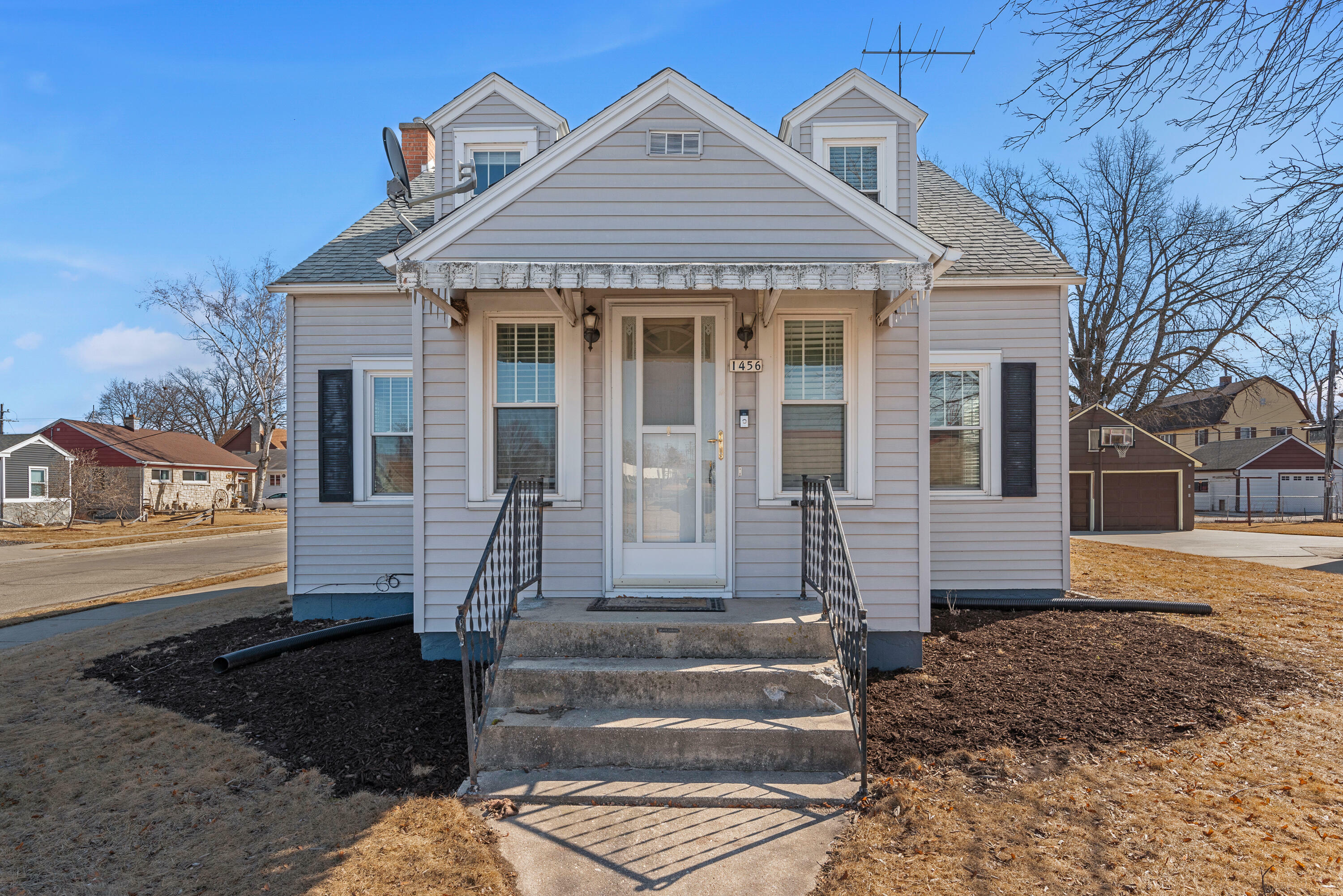 Property Photo: 1456 Bilgo Ln WI 53040