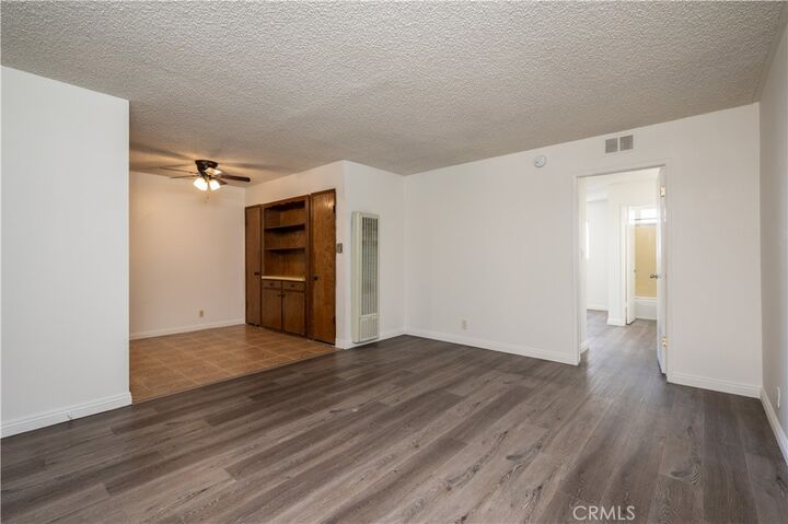 Property Photo:  2501 W Redondo Beach Boulevard 119  CA 90249 