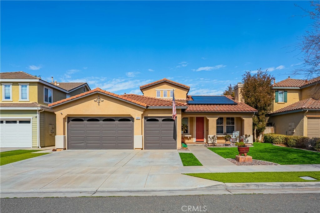 Property Photo:  33072 Canopy Lane  CA 92532 