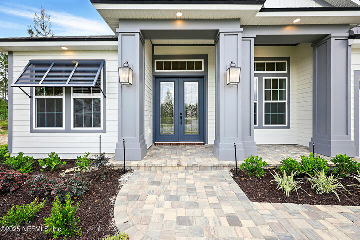 Property Photo:  106 Courtney Oaks Drive  FL 32092 
