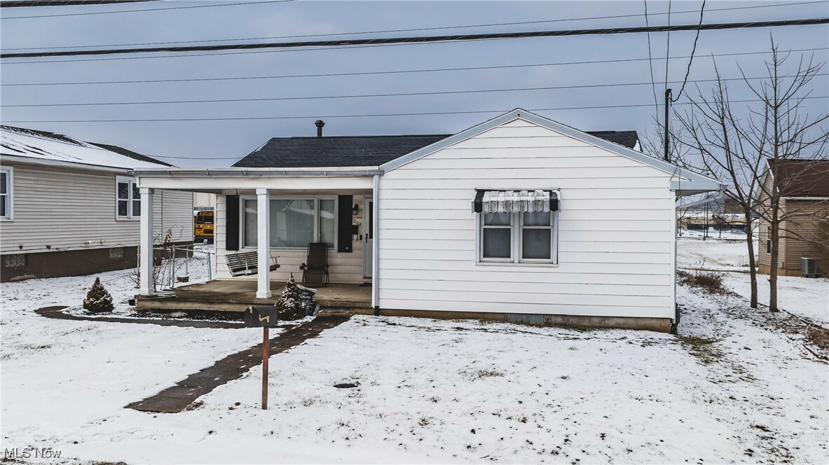 Property Photo:  204 Edgelawn Street  WV 26101 