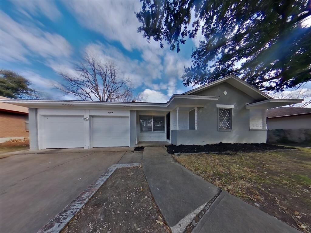 Property Photo: