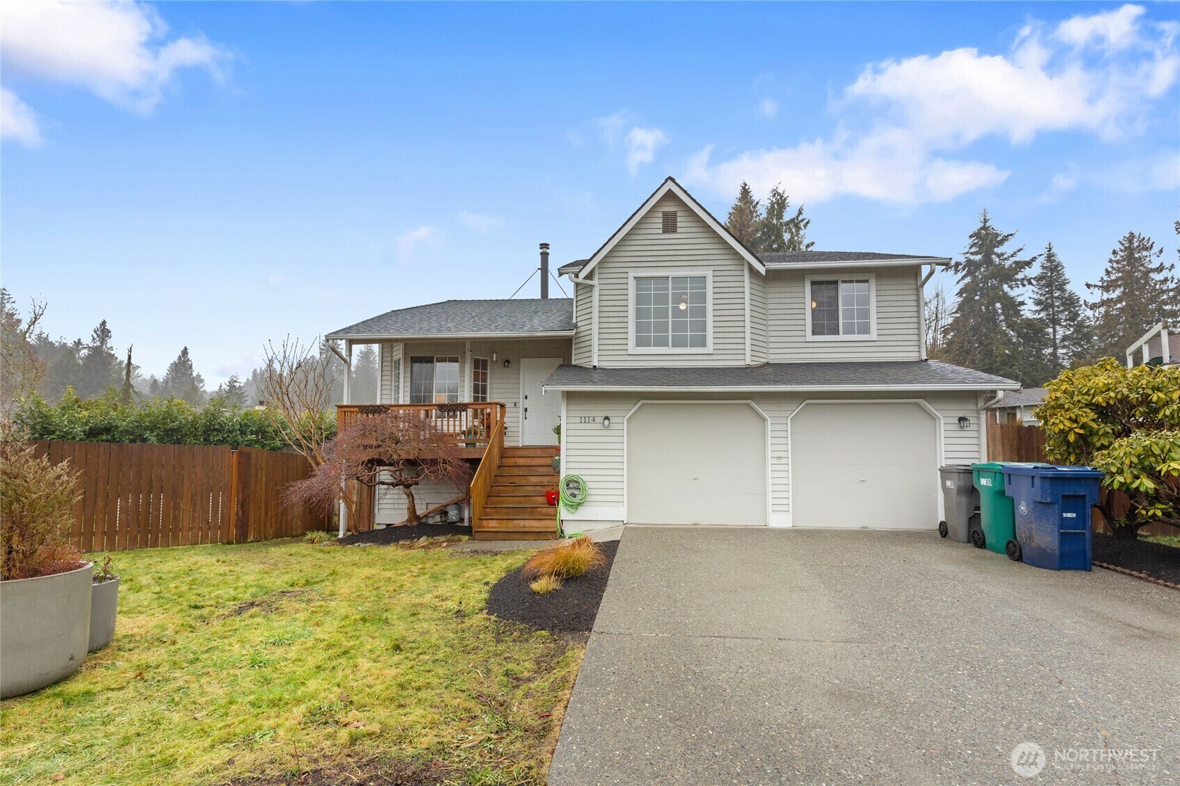 Property Photo:  1114  103rd Drive SE  WA 98258 