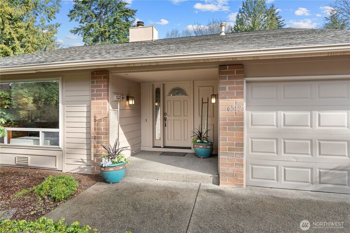 Property Photo: 6512 117th Place SE WA 98006
