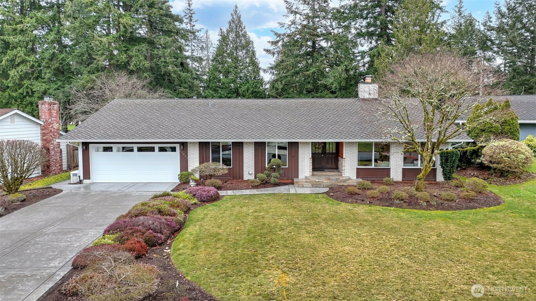 Property Photo: 14825 SE 170th Street WA 98058