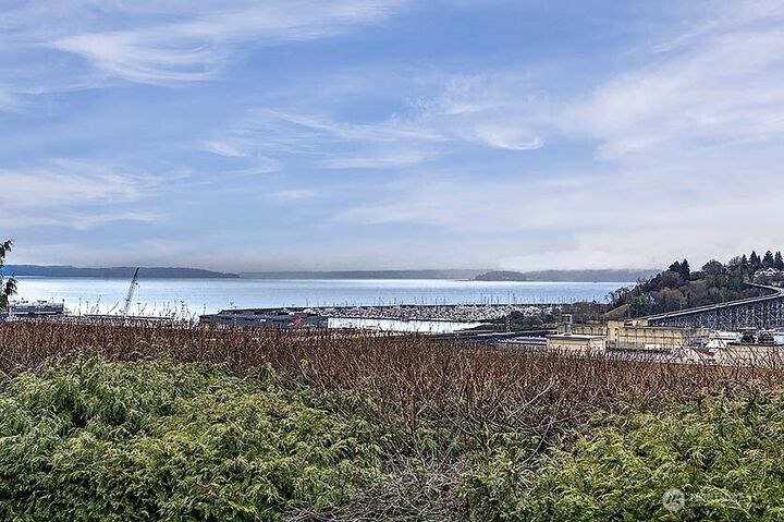 1959  12th Avenue W 1S  Seattle WA 98119 photo