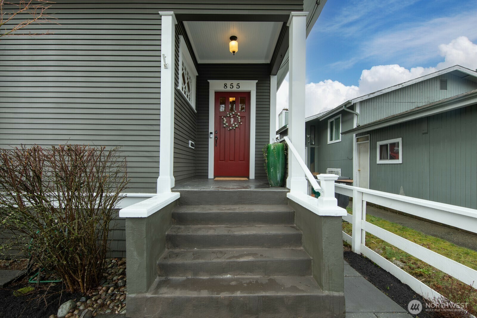 Property Photo:  855  20th Avenue S  WA 98144 