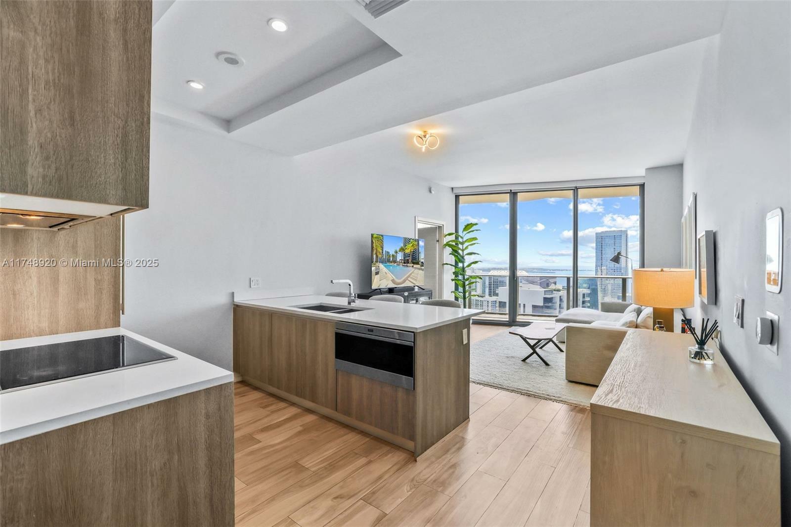 Property Photo:  801 S Miami Ave 5403  FL 33131 