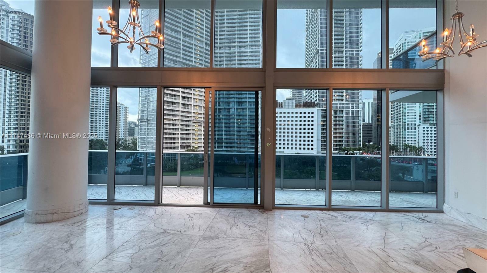 Property Photo:  200 Biscayne Blvd Way 509  FL 33131 