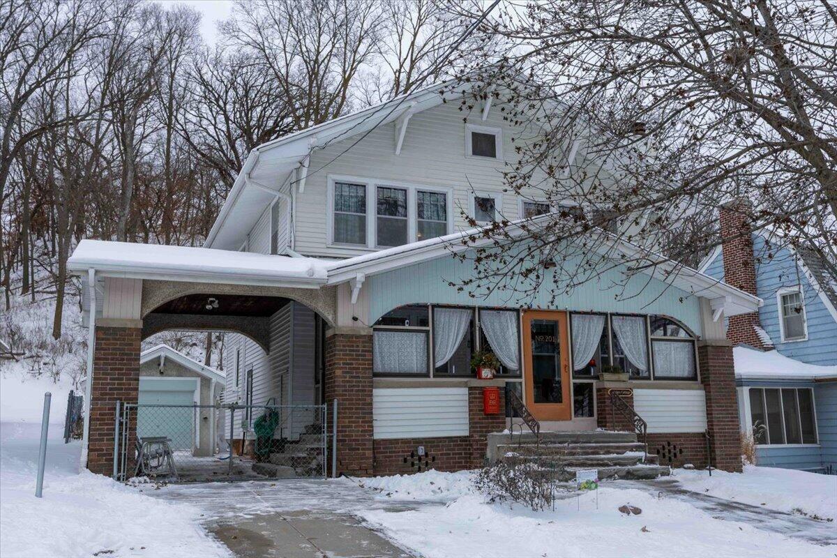 Property Photo:  201 Locust Lodge Ave  Avenue  IA 51503 