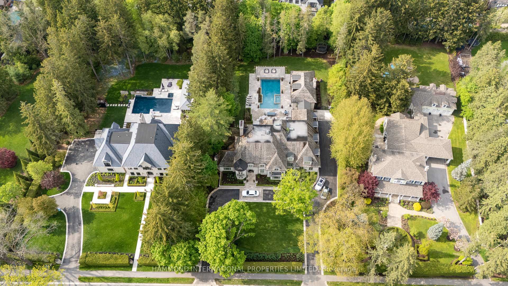Property Photo: 100 Kennedy Street W ON L4G 2L7
