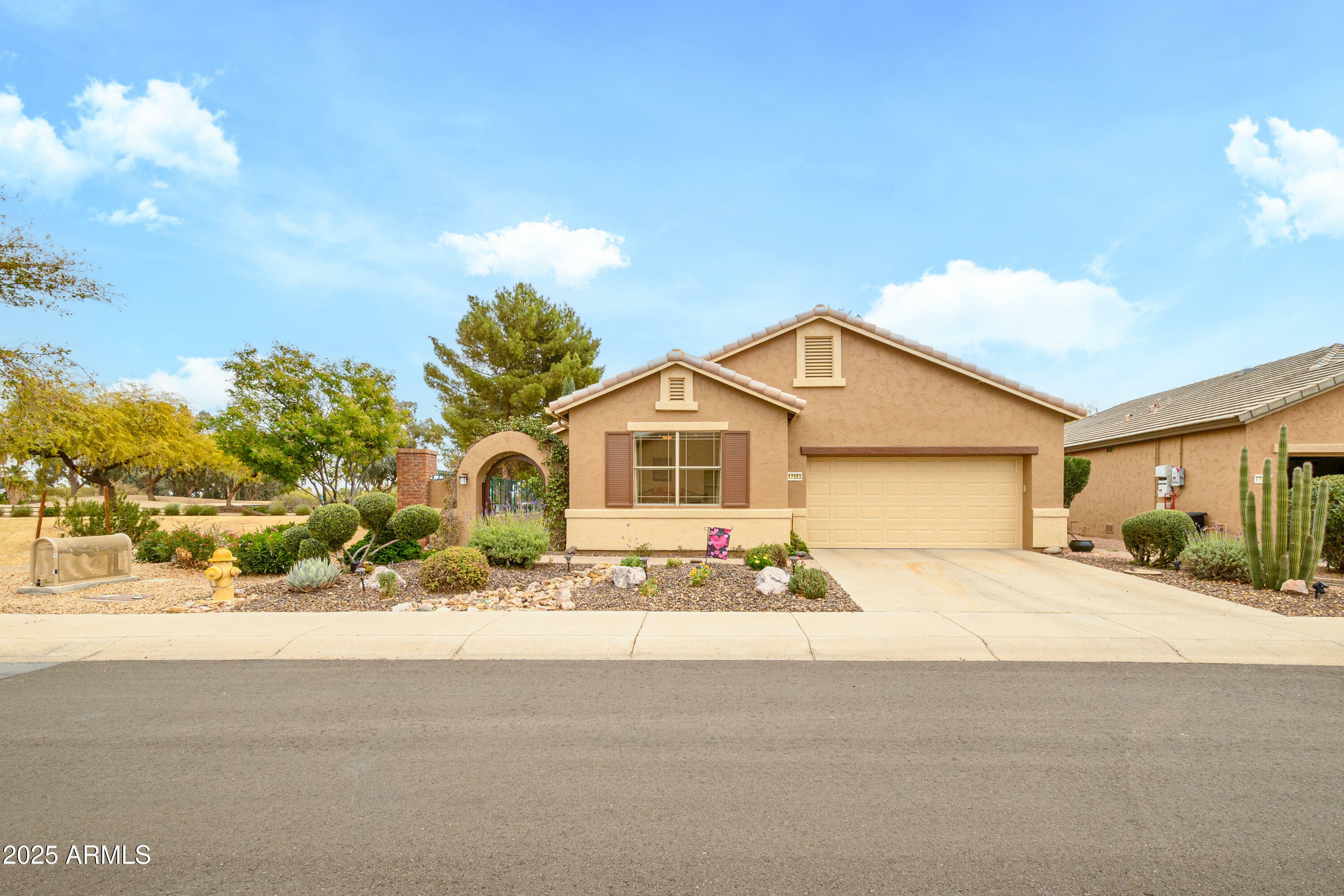 Property Photo:  17553 N Thornberry Drive  AZ 85374 