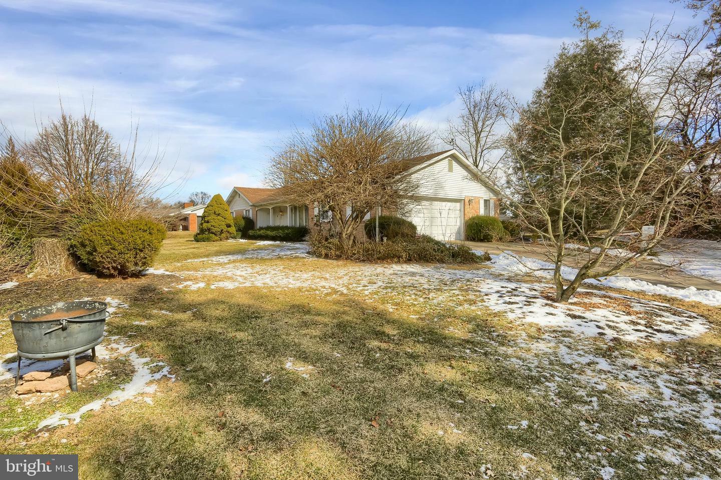 Property Photo:  414 Berrysburg Road  PA 17061 