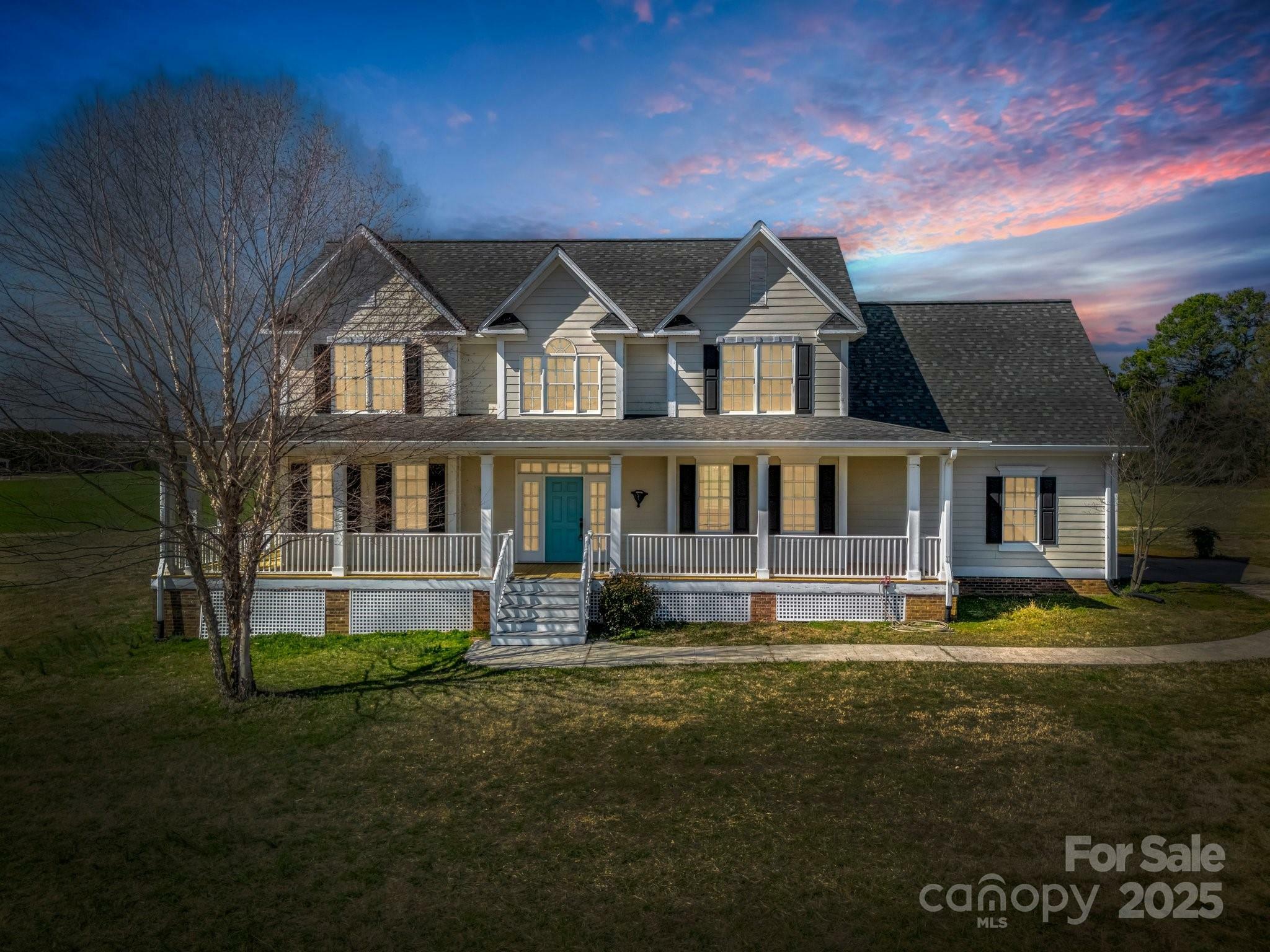 Property Photo: 107 Sunderland Drive NC 28150