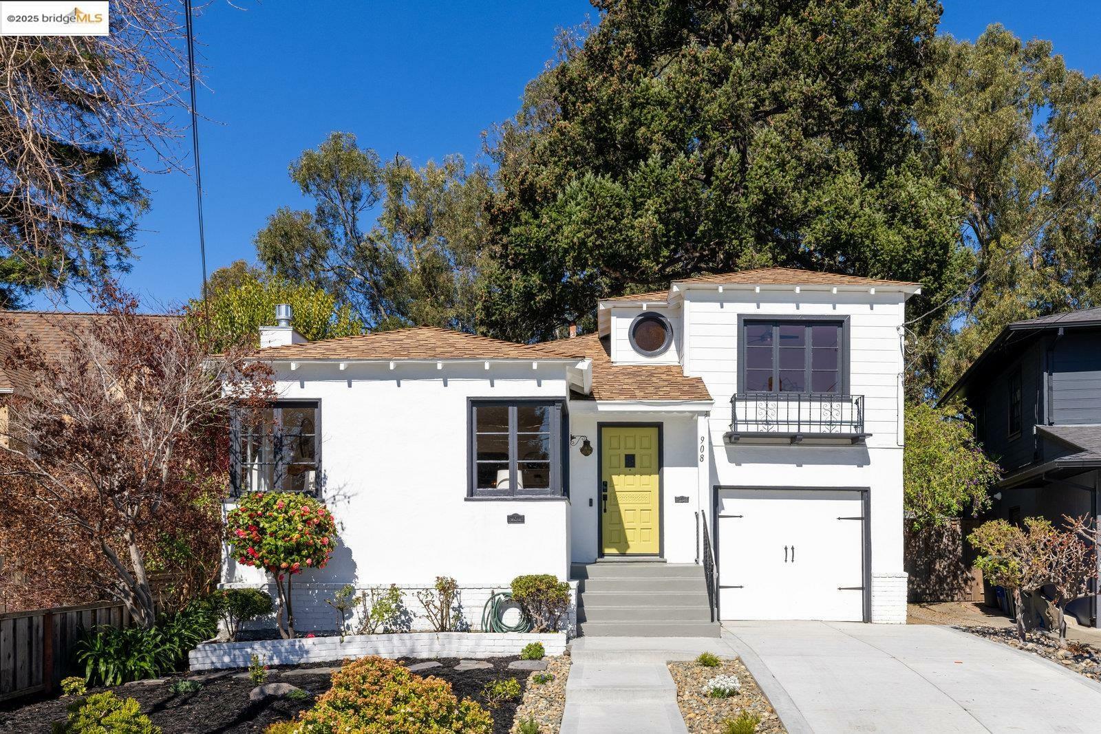 Property Photo:  908 Rodney Dr  CA 94577 