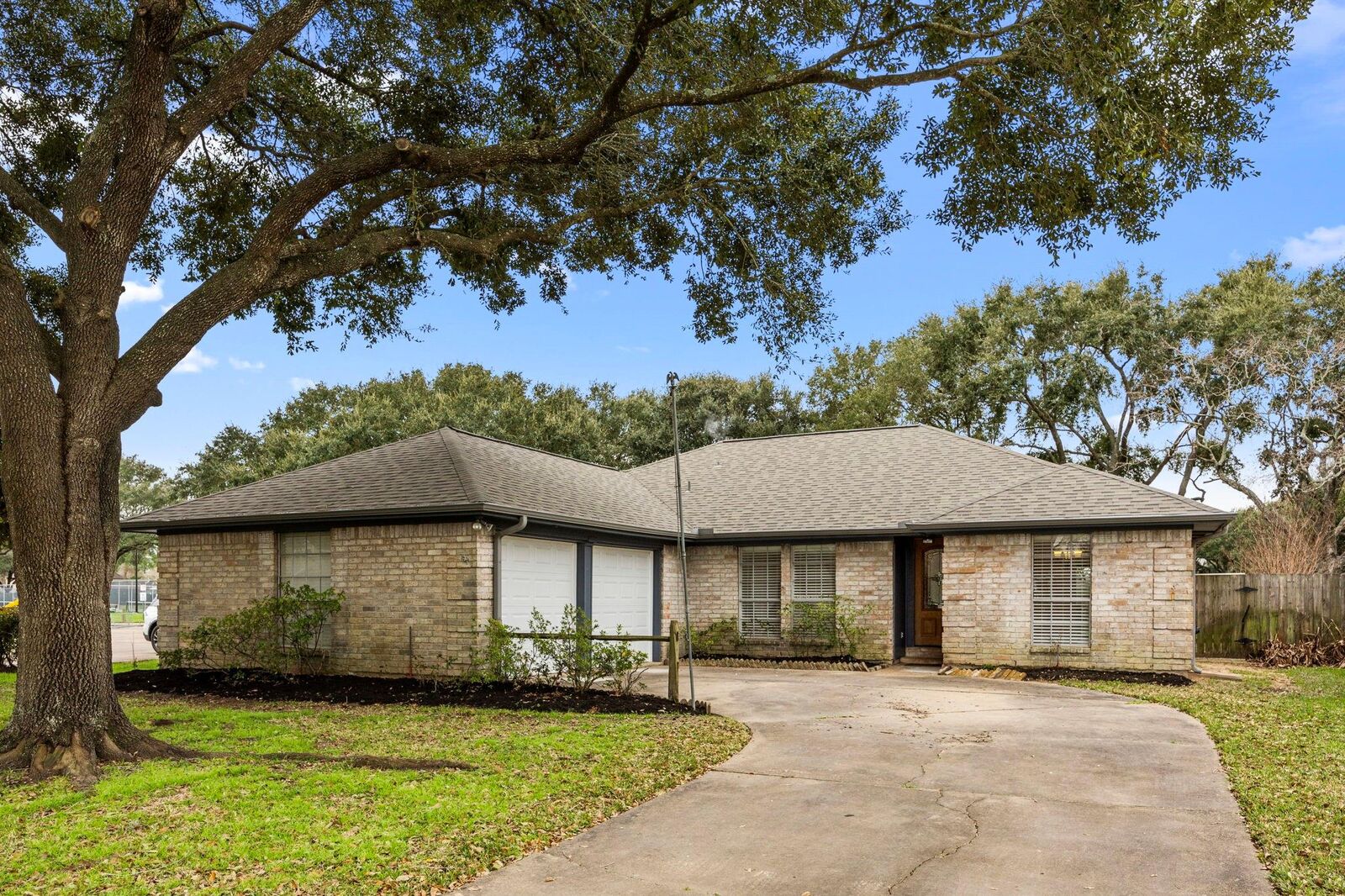 Property Photo:  814 Pickford Drive  TX 77450 