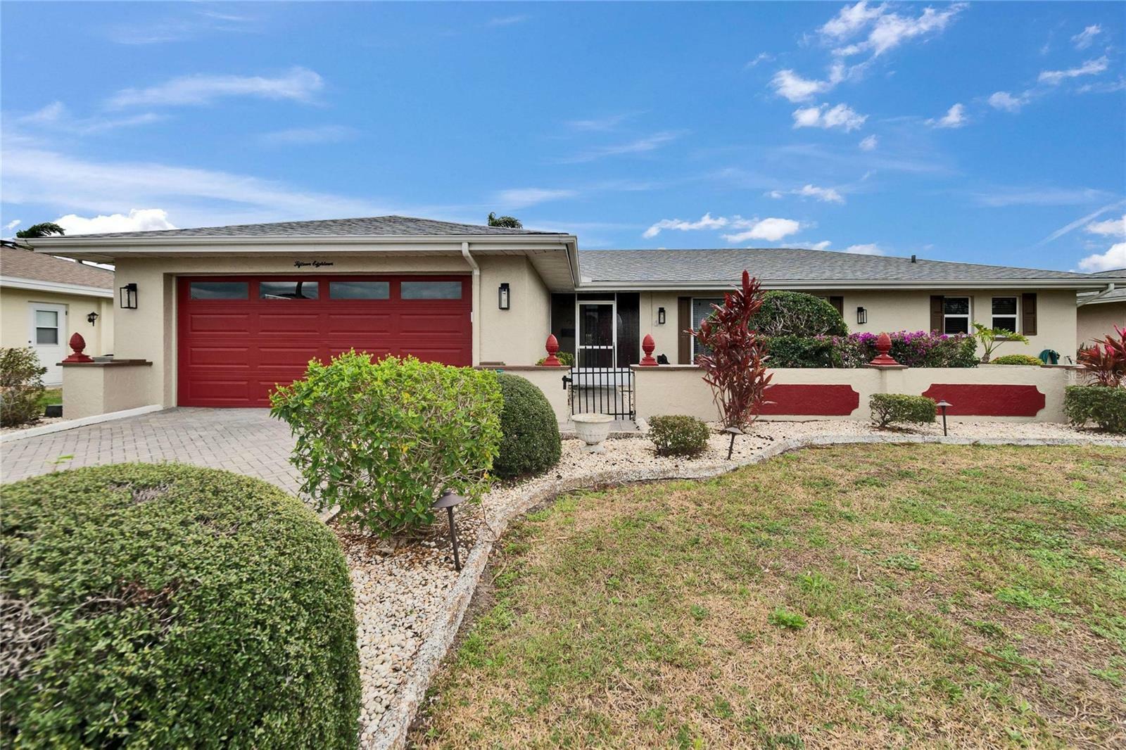 Property Photo: 1518 New Bedford Drive FL 33573