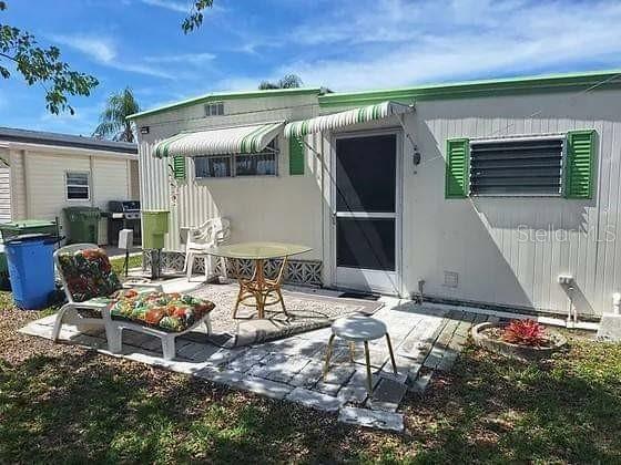 Property Photo:  2505 16th Street Court W  FL 34205 