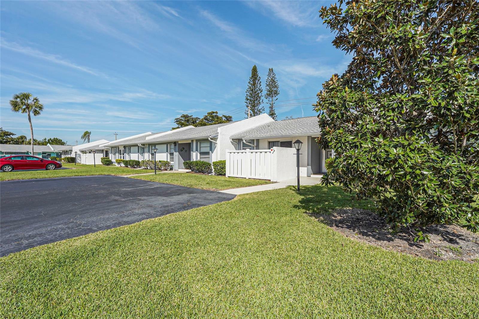 Property Photo:  3902 36th Avenue Drive W  FL 34205 