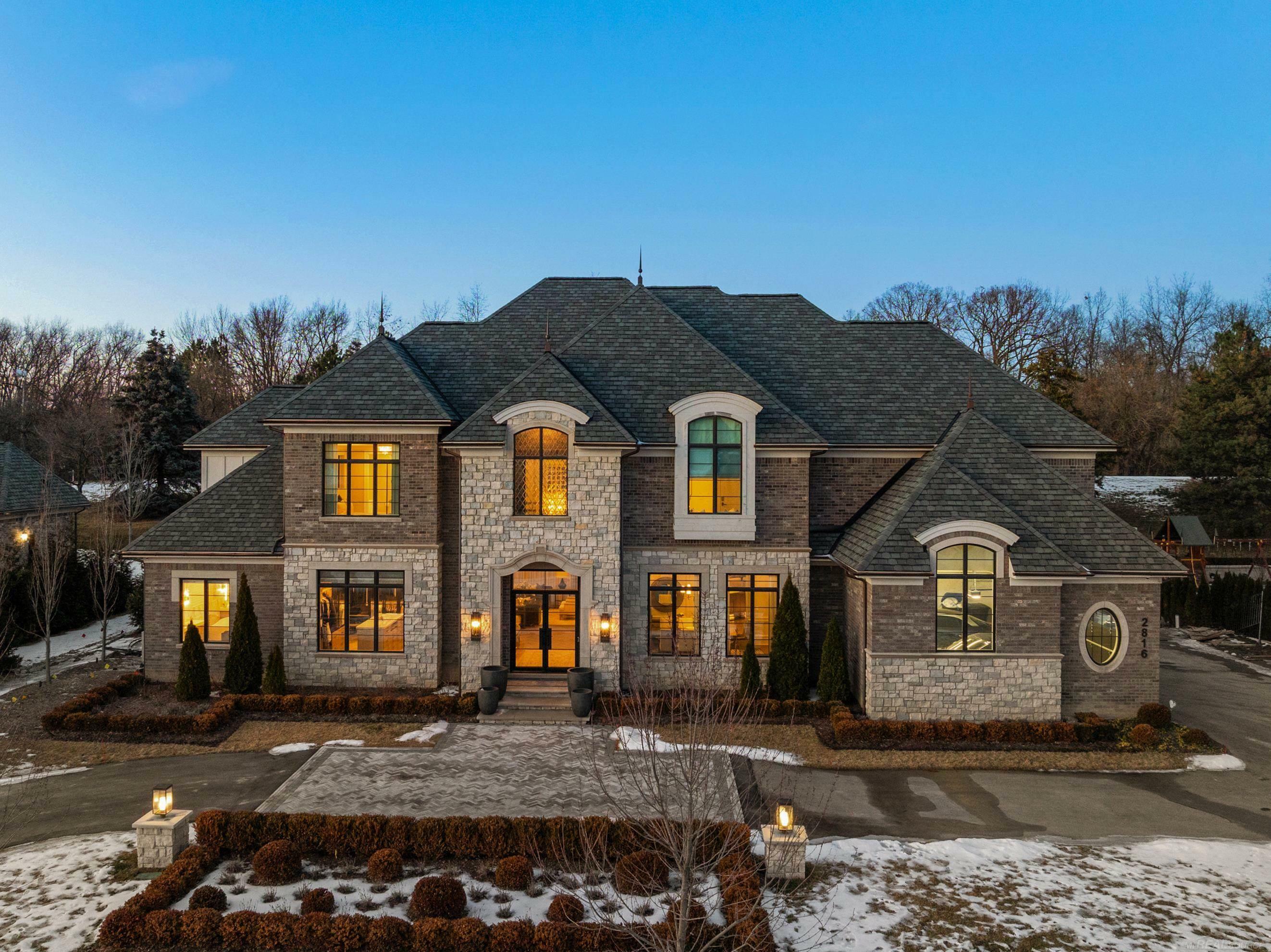 Property Photo: 2816 Turtle Grove Court MI 48302
