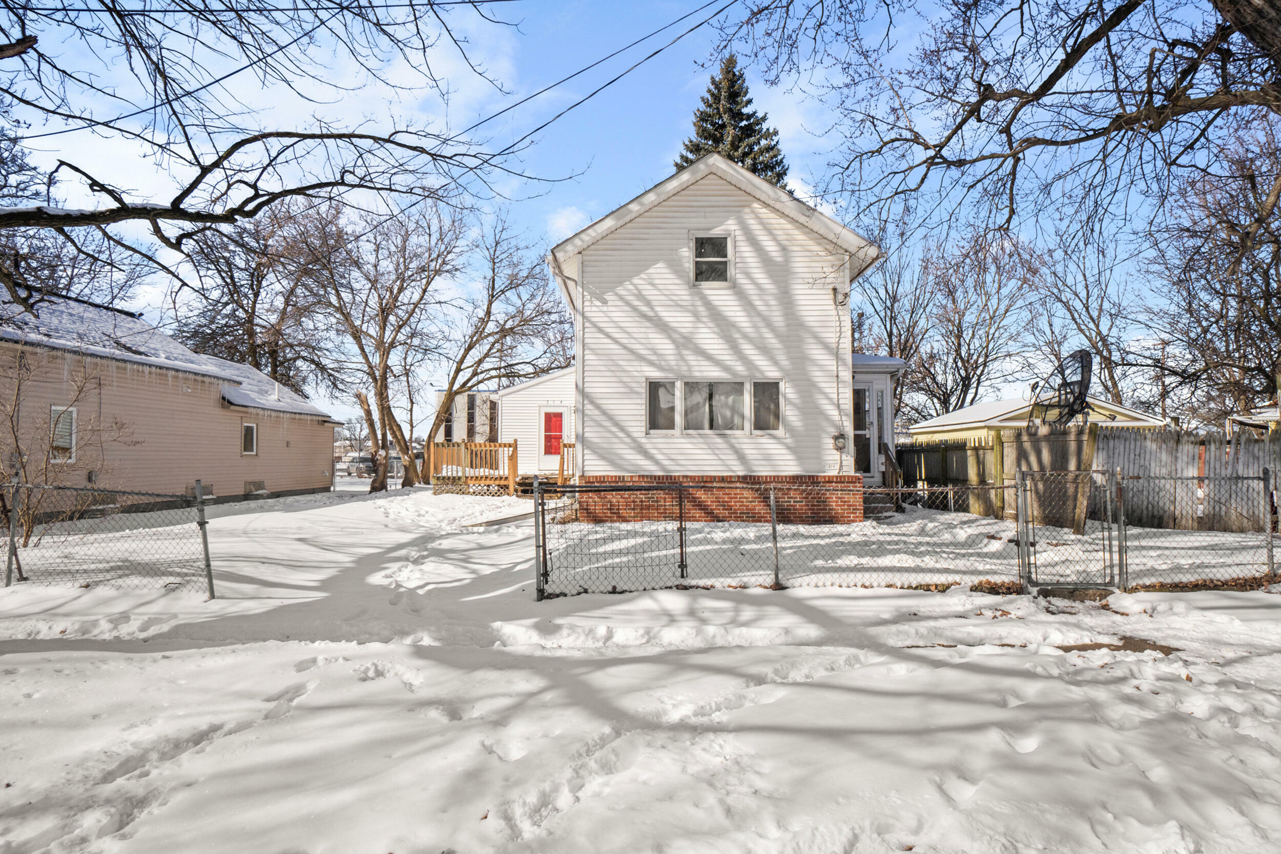 314 Johnson Street  Jackson MI 49203 photo