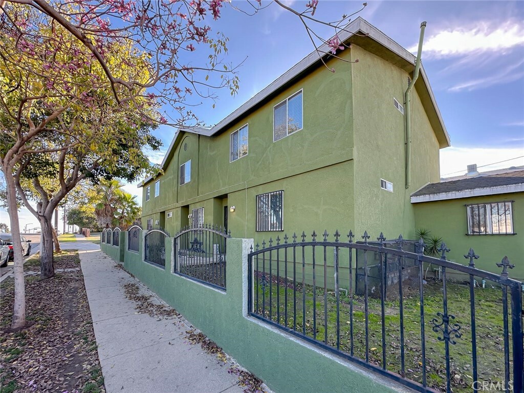 Property Photo:  300 W 121st Street W  CA 90061 