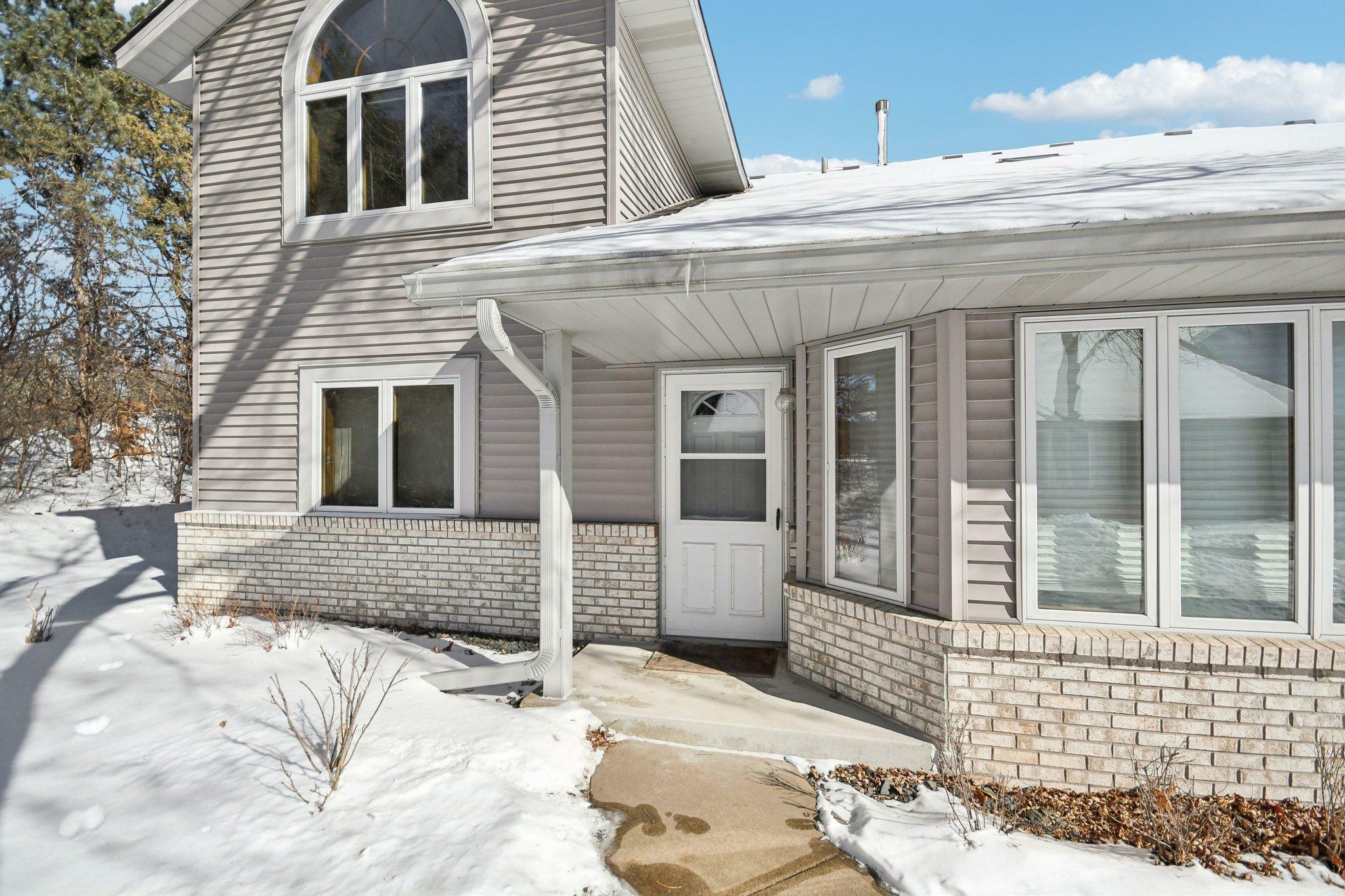 Property Photo:  2513 Sumac Ridge  MN 55110 