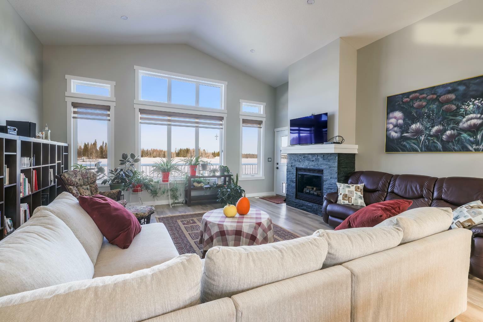Property Photo: 112 Meadow Ponds AB T4T 1A7