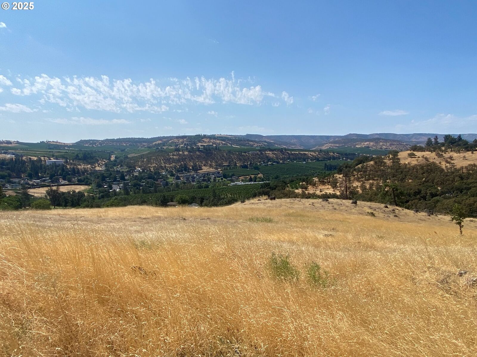 Property Photo: Sandstone Way OR 97058