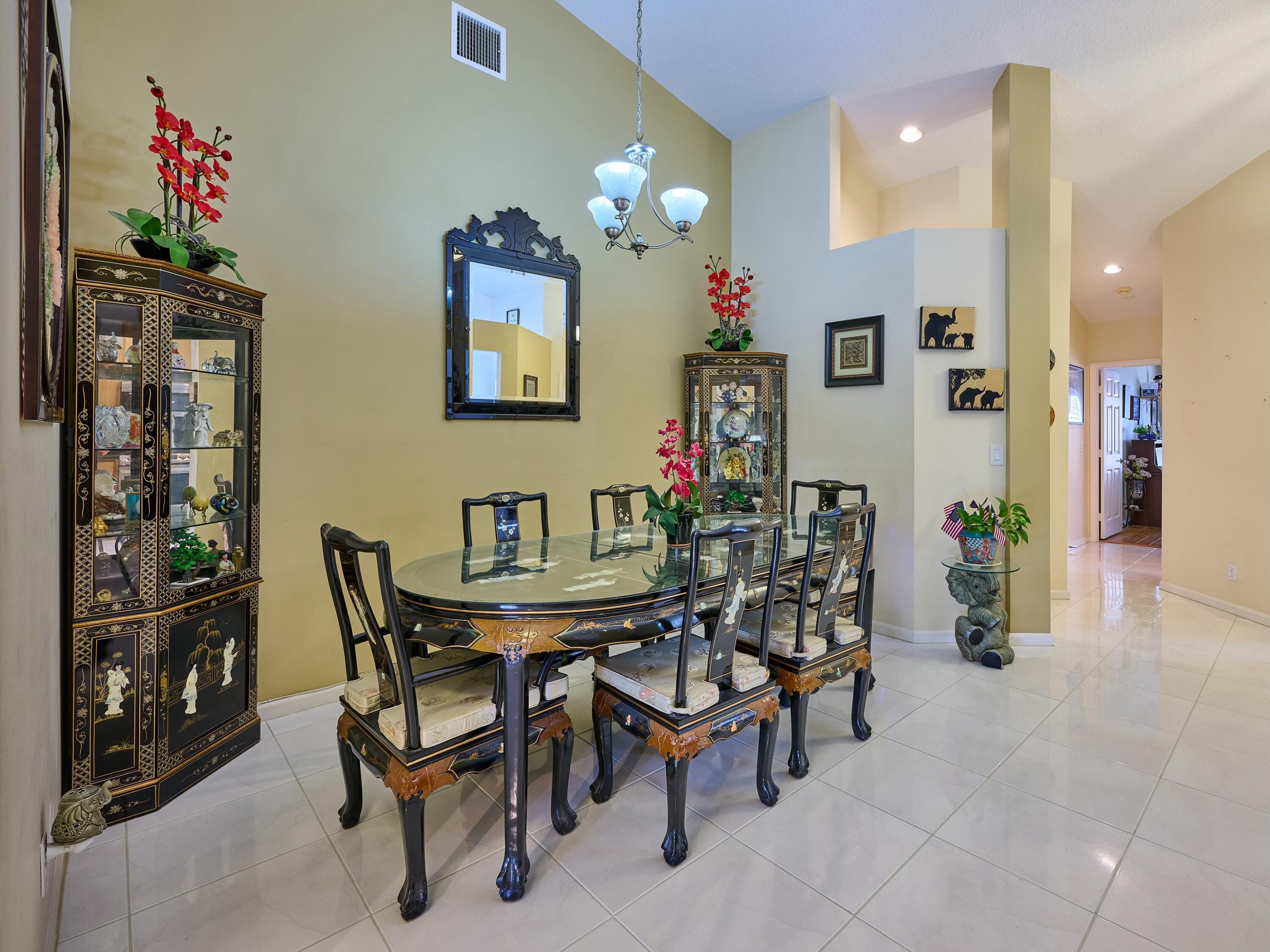 Property Photo: 8421 Via Serena FL 33433