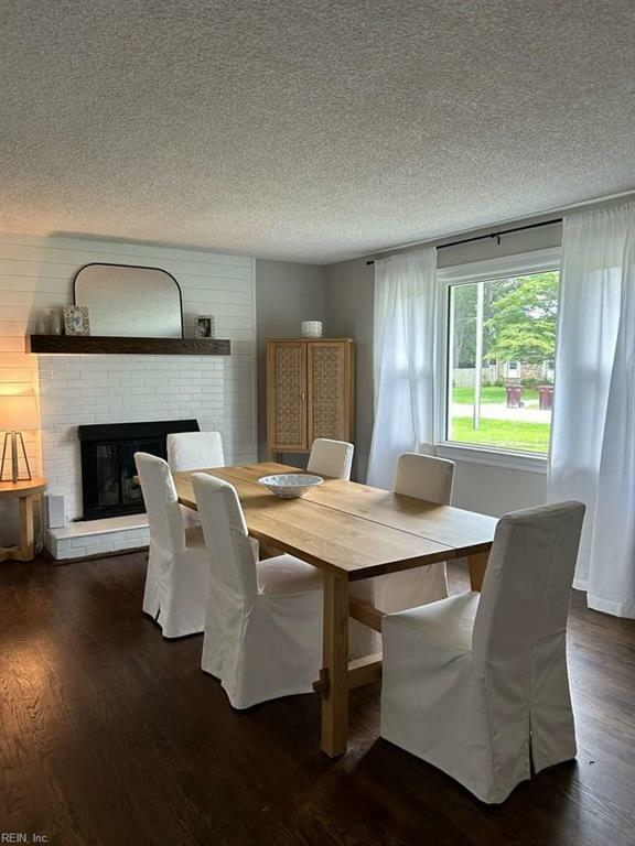 Property Photo: 4108 Santa Maria Dr VA 23321