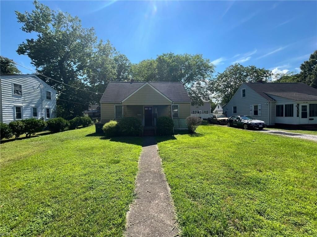 Property Photo: 615 Kentucky Ave VA 23661