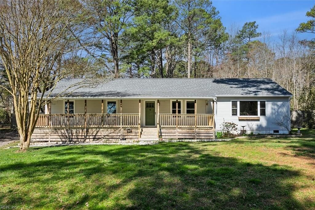 Property Photo: 106 Fiddlers Green Dr VA 23071